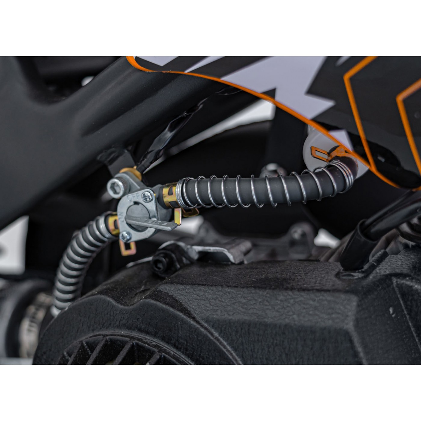 Spalovací motor vozidla 49CC STORM Orange