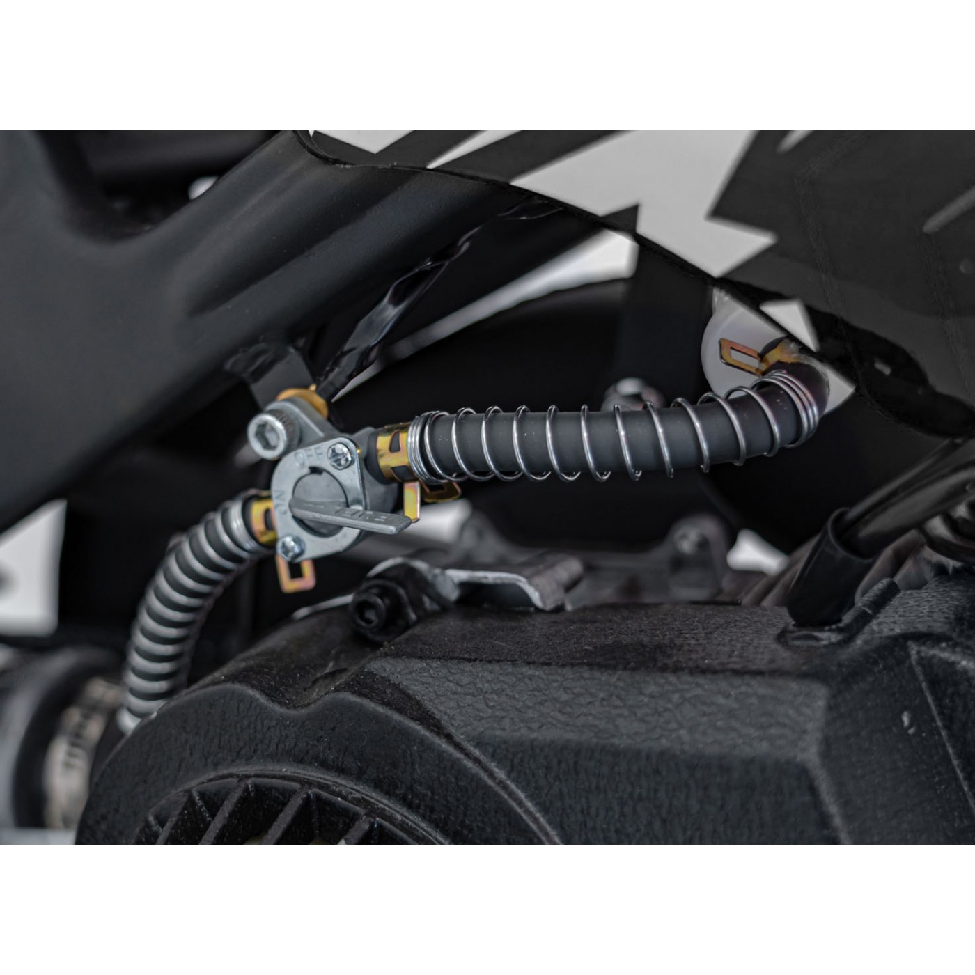 Spalovací motor vozidla 49CC STORM černý