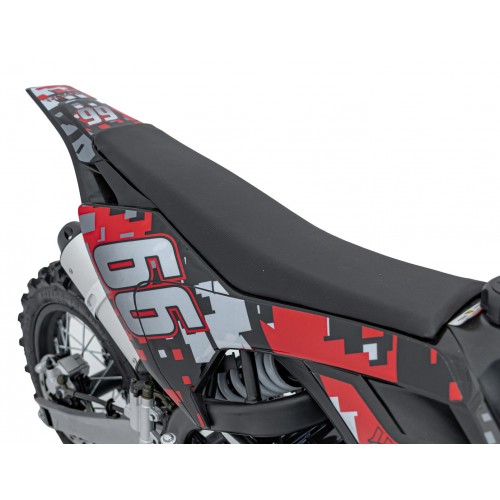 Spalovací motor vozidla 110CM IMMORTAL červený