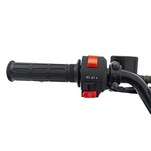 Žlutá čtyřkolka se spalovacími motory 110CC EXPLORER