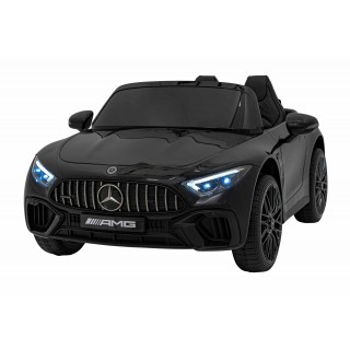 Vozidlo Mercedes Benz AMG SL63 v černém laku