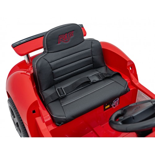 Vozidlo RUF CTR3 Červené