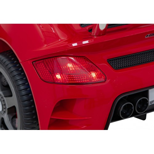 Vozidlo RUF CTR3 Červené