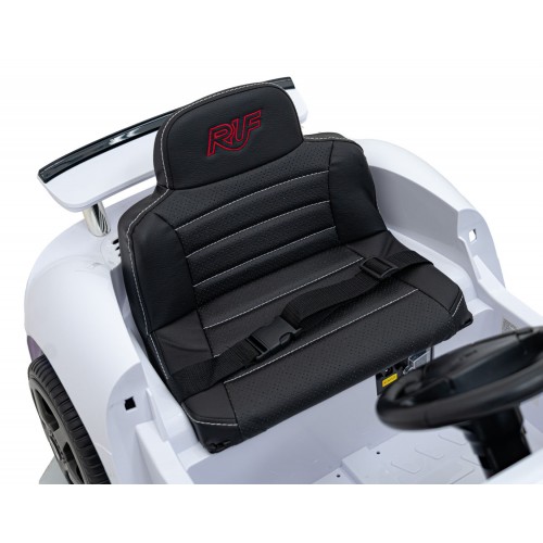 Vozidlo RUF CTR3 White
