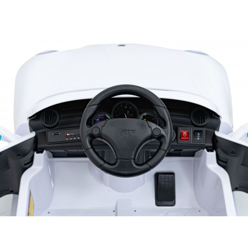 Vozidlo RUF CTR3 White