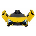 Žluté vozidlo Lamborghini Revuelto