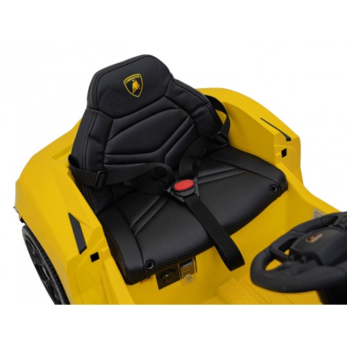 Žluté vozidlo Lamborghini Revuelto