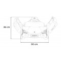 Žluté vozidlo Lamborghini Revuelto