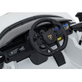 Vozidlo Lamborghini Revuelto White
