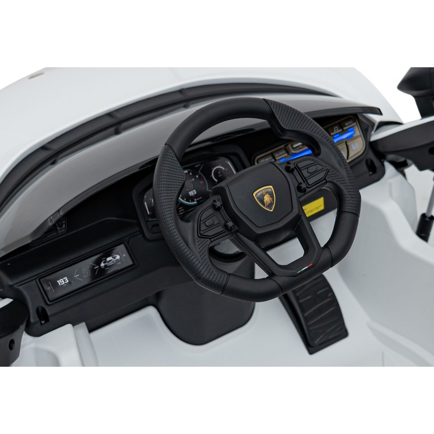 Vozidlo Lamborghini Revuelto White