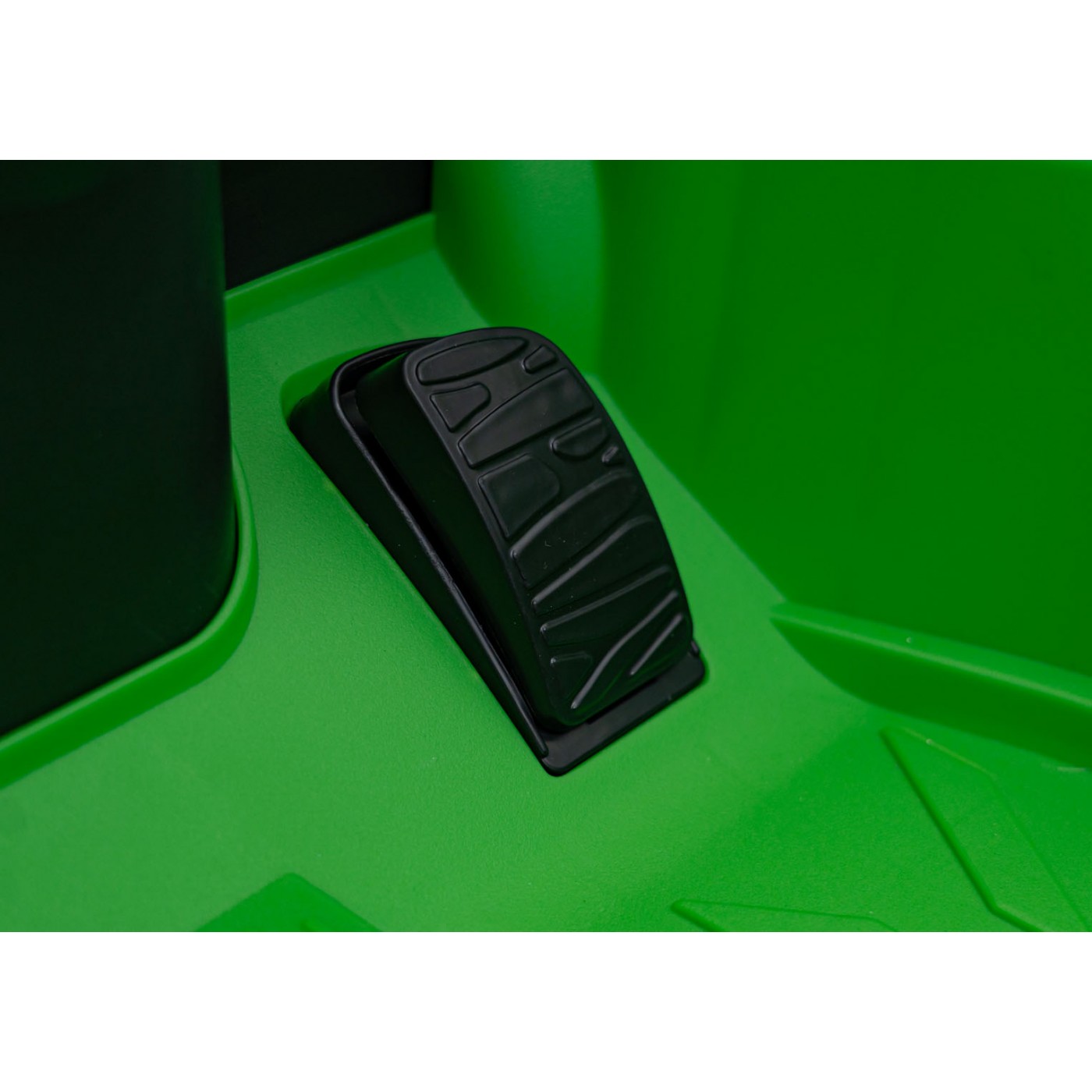 Vůz Lamborghini Revuelto Green