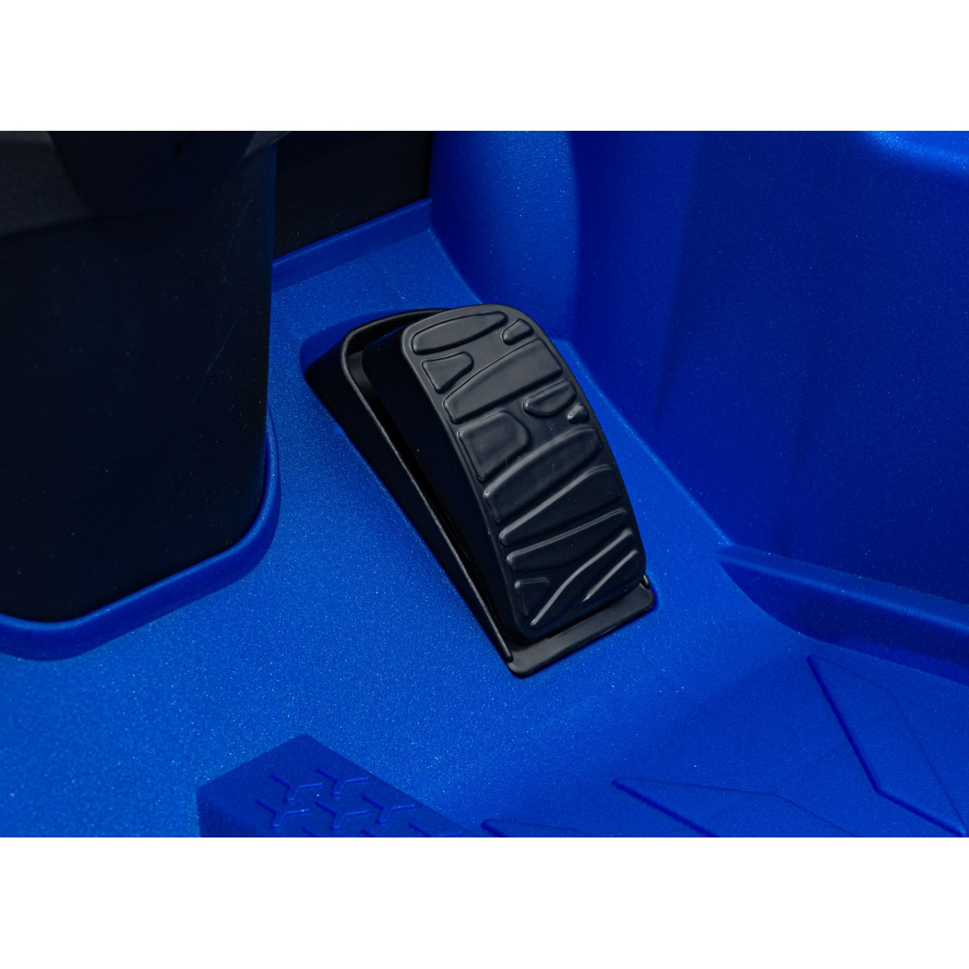 Vozidlo Lamborghini Revuelto Blue