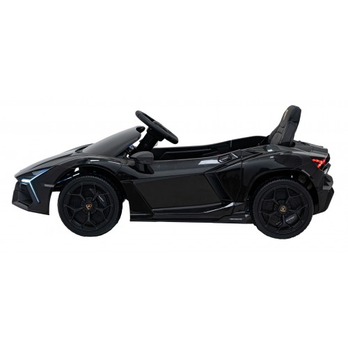 Vůz Lamborghini Revuelto Black