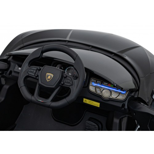 Vůz Lamborghini Revuelto Black