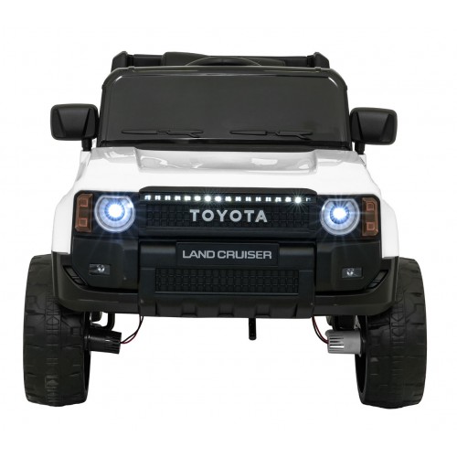 Vozidlo Toyota Land Cruiser PRADO bílé