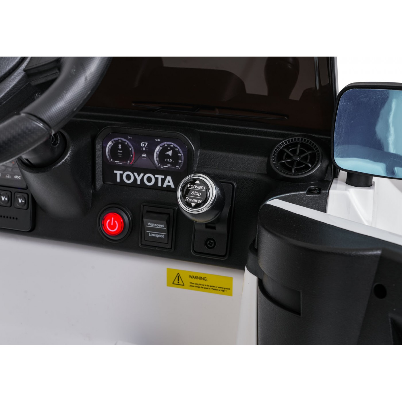 Vozidlo Toyota Land Cruiser PRADO bílé