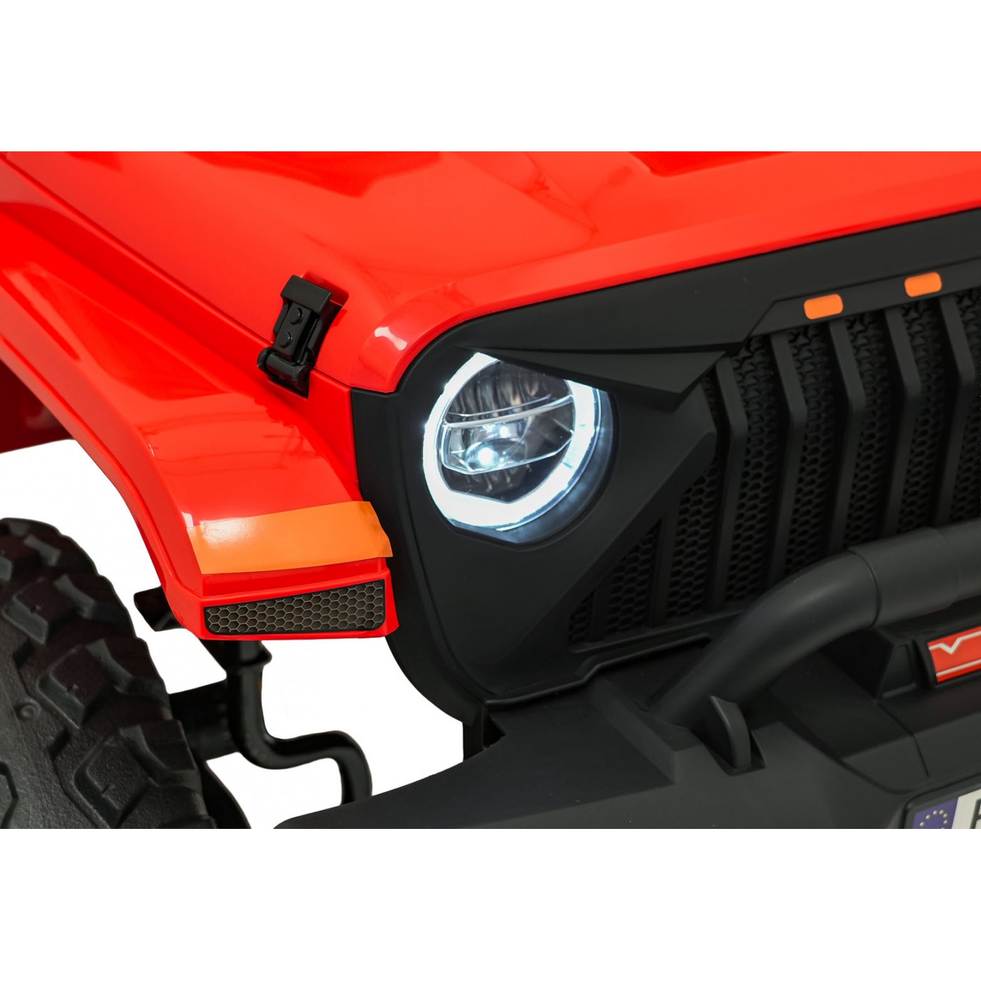 Extrémní sportovní vozidlo 4x4 variabilní velikost, červená