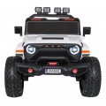 Extrémní sportovní vozidlo 4x4 s variabilní velikostí, bílé