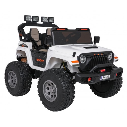 Extrémní sportovní vozidlo 4x4 s variabilní velikostí, bílé
