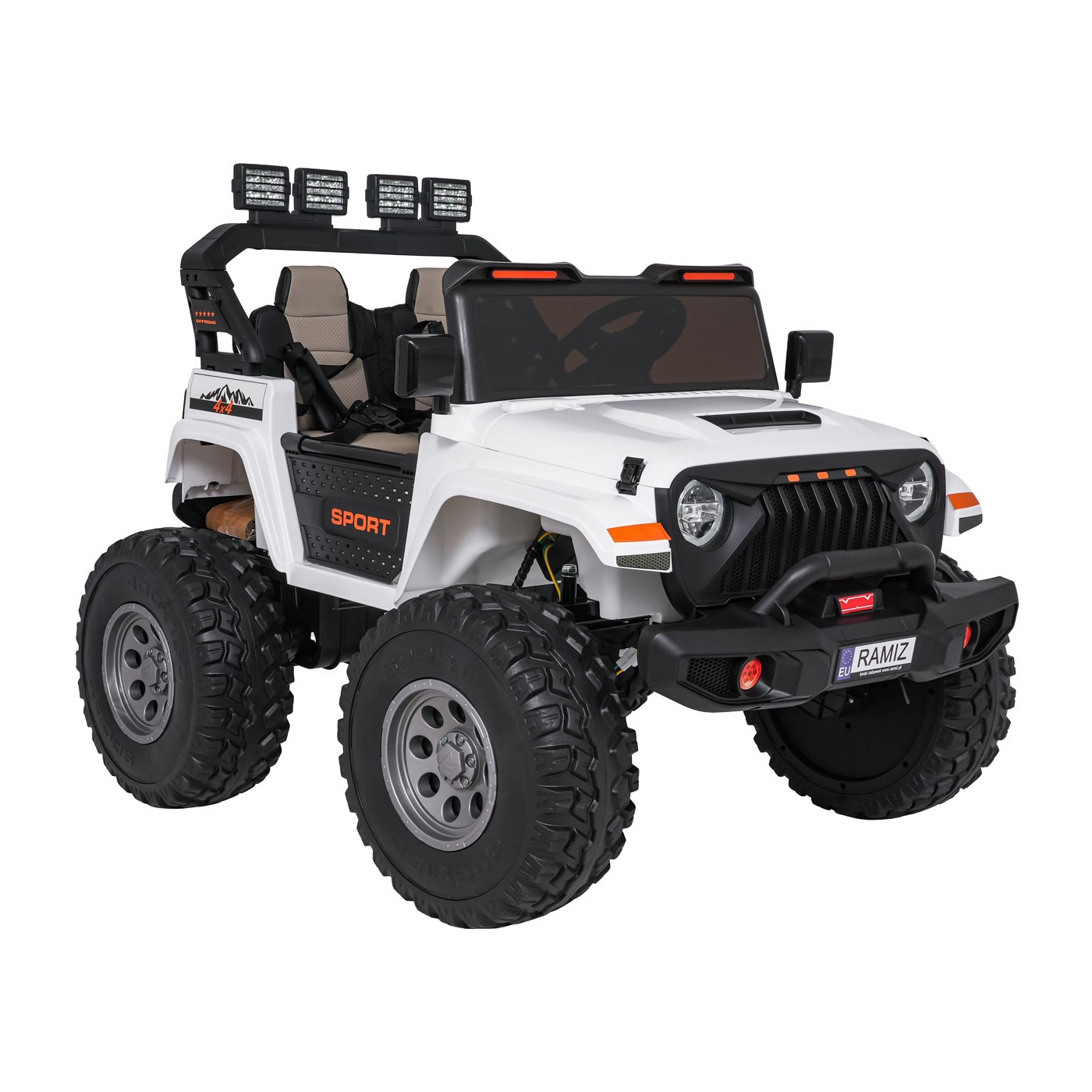 Extrémní sportovní vozidlo 4x4 s variabilní velikostí, bílé