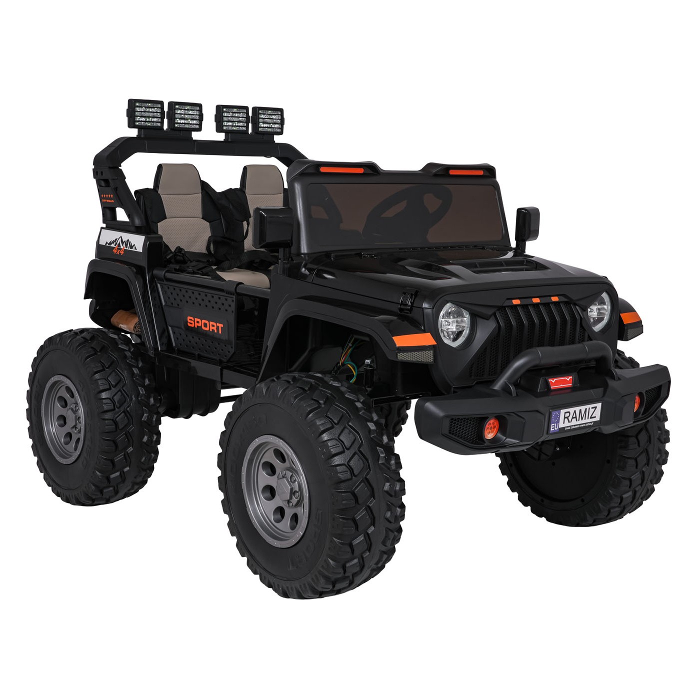 Extrémní sportovní vozidlo 4x4, variabilní velikost, černá