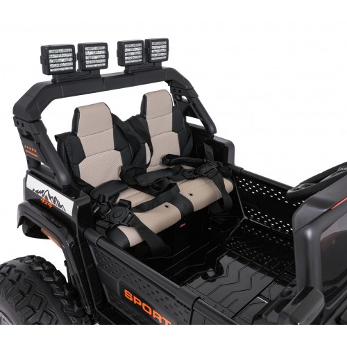Extrémní sportovní vozidlo 4x4, variabilní velikost, černá