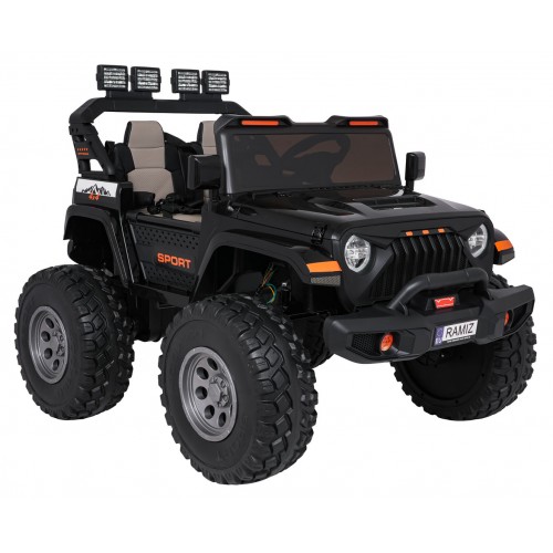 Extrémní sportovní vozidlo 4x4, variabilní velikost, černá