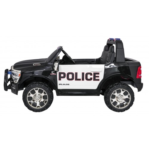 Policejní vozidlo RAM 3500 černé