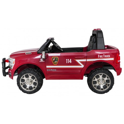 RAM 3500 Hasičské červené vozidlo