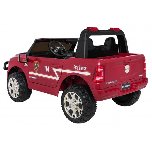 RAM 3500 Hasičské červené vozidlo
