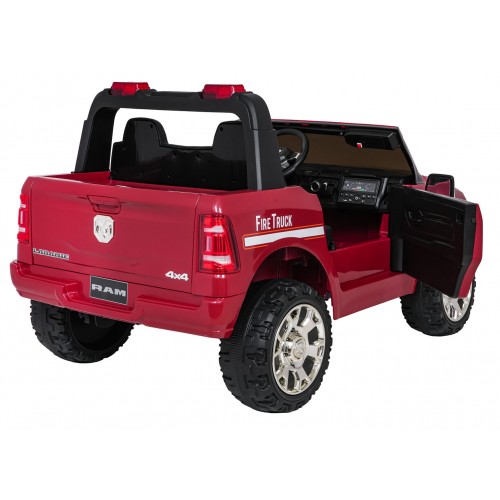 RAM 3500 Hasičské červené vozidlo