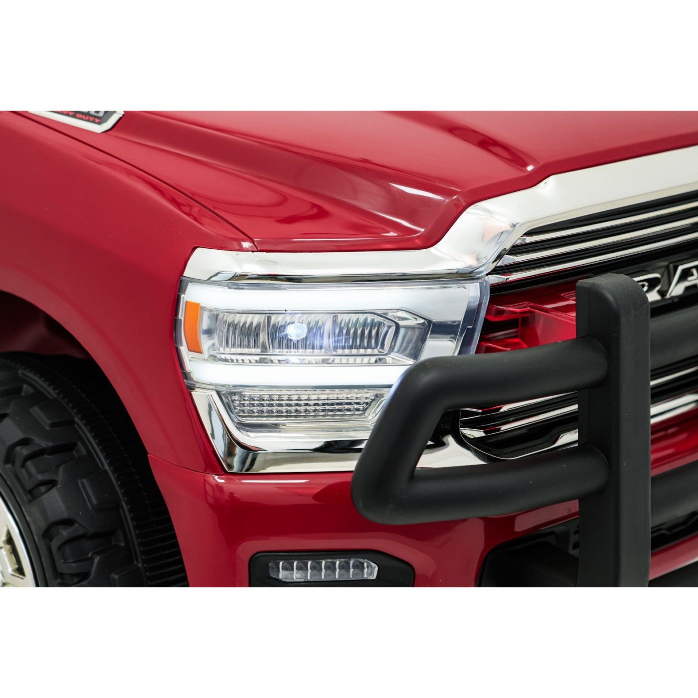 RAM 3500 Hasičské červené vozidlo