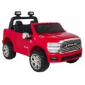 RAM 3500 červené vozidlo