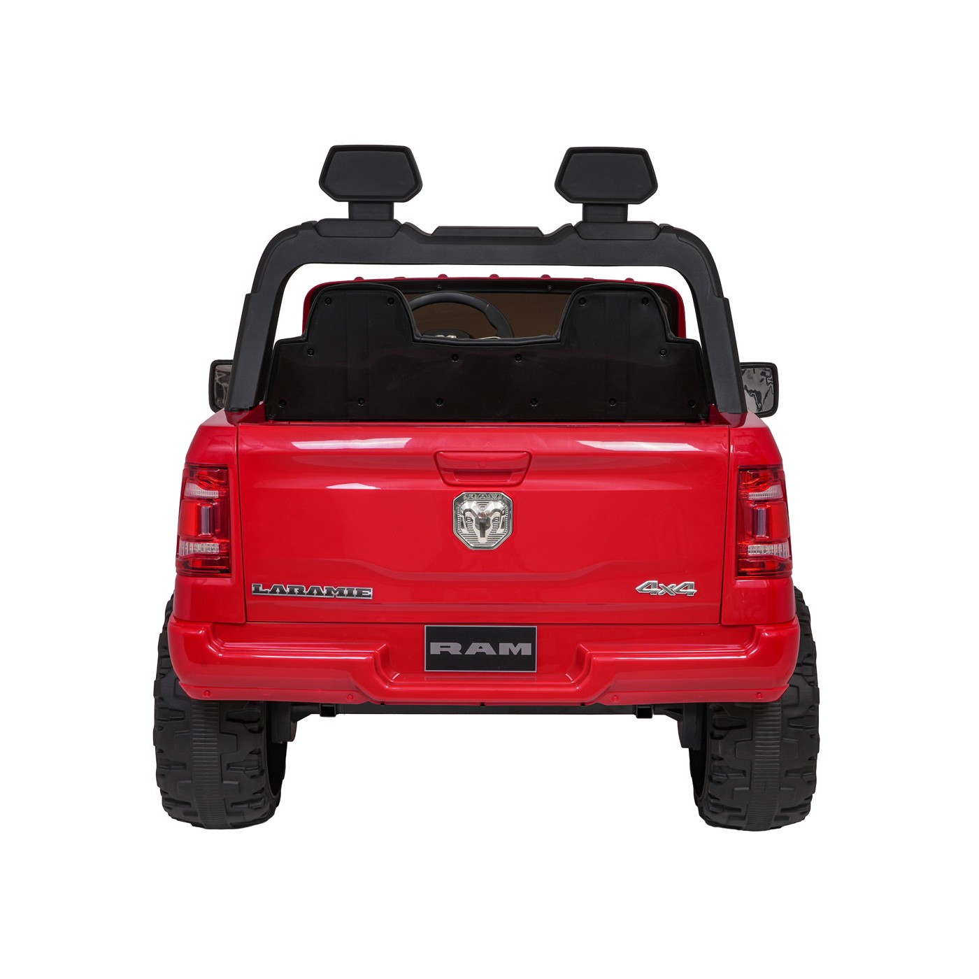 RAM 3500 červené vozidlo