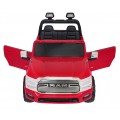 RAM 3500 červené vozidlo