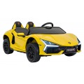Lamborghini Revuelto XL STRONG Žluté vozidlo