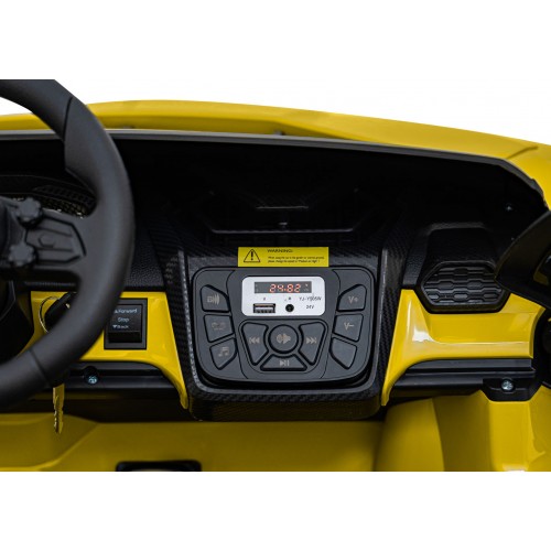 Lamborghini Revuelto XL STRONG Žluté vozidlo