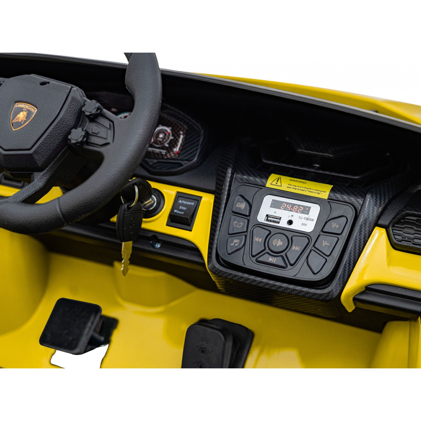 Lamborghini Revuelto XL STRONG Žluté vozidlo