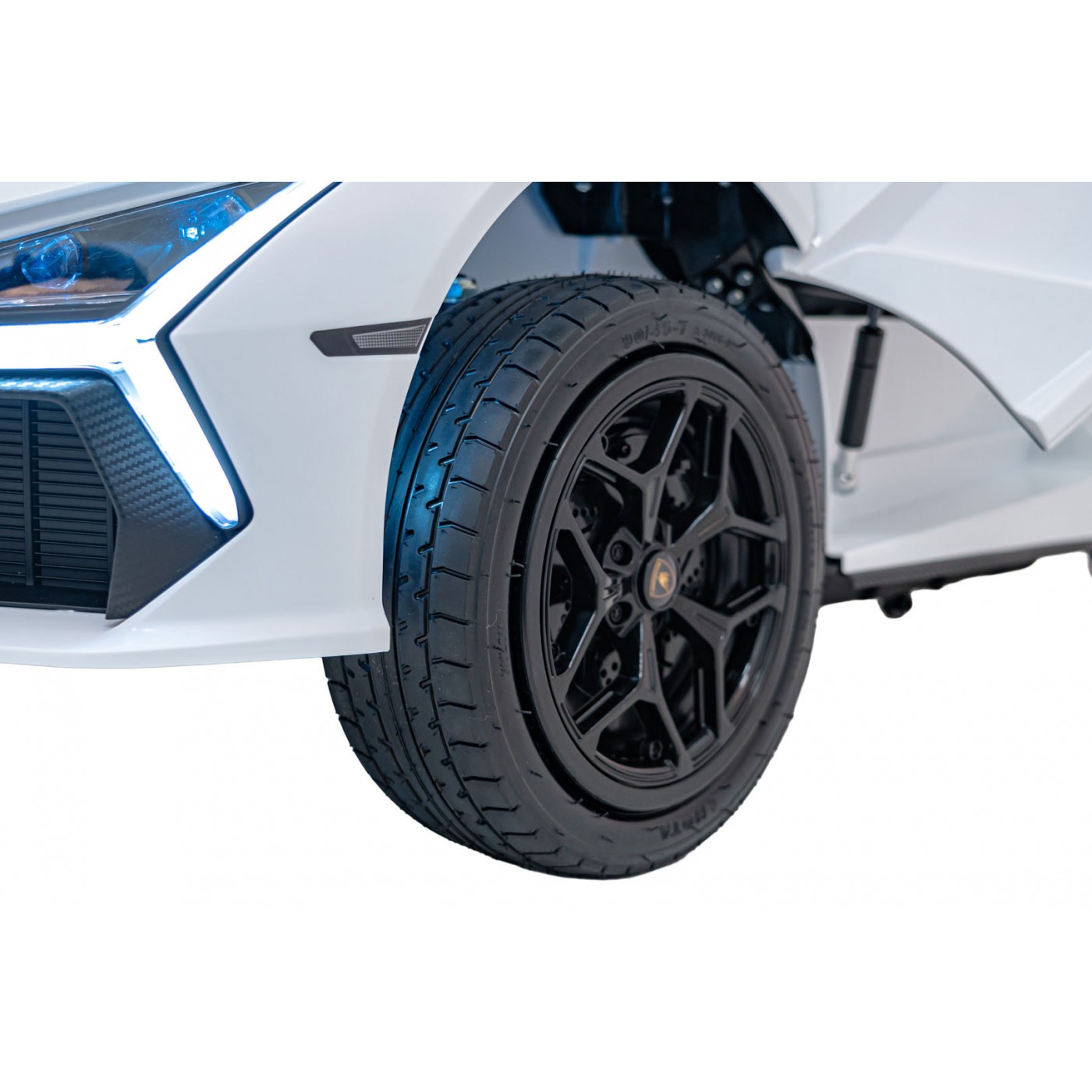 Vozidlo Lamborghini Revuelto XL STRONG White