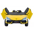 Žluté vozidlo Lamborghini Revuelto XL