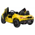 Žluté vozidlo Lamborghini Revuelto XL