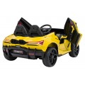 Žluté vozidlo Lamborghini Revuelto XL