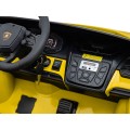 Žluté vozidlo Lamborghini Revuelto XL