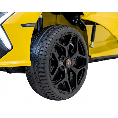Žluté vozidlo Lamborghini Revuelto XL