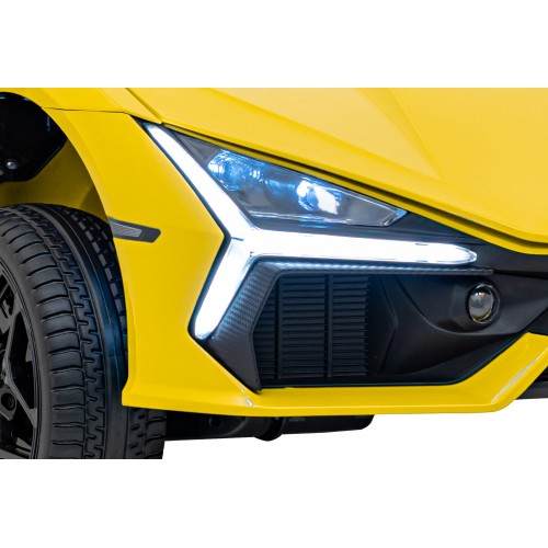 Žluté vozidlo Lamborghini Revuelto XL