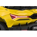 Žluté vozidlo Lamborghini Revuelto XL