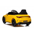 Mercedes Benz AMG CLE 53 Žluté vozidlo