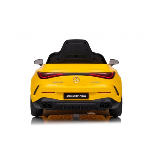 Mercedes Benz AMG CLE 53 Žluté vozidlo