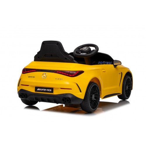 Mercedes Benz AMG CLE 53 Žluté vozidlo