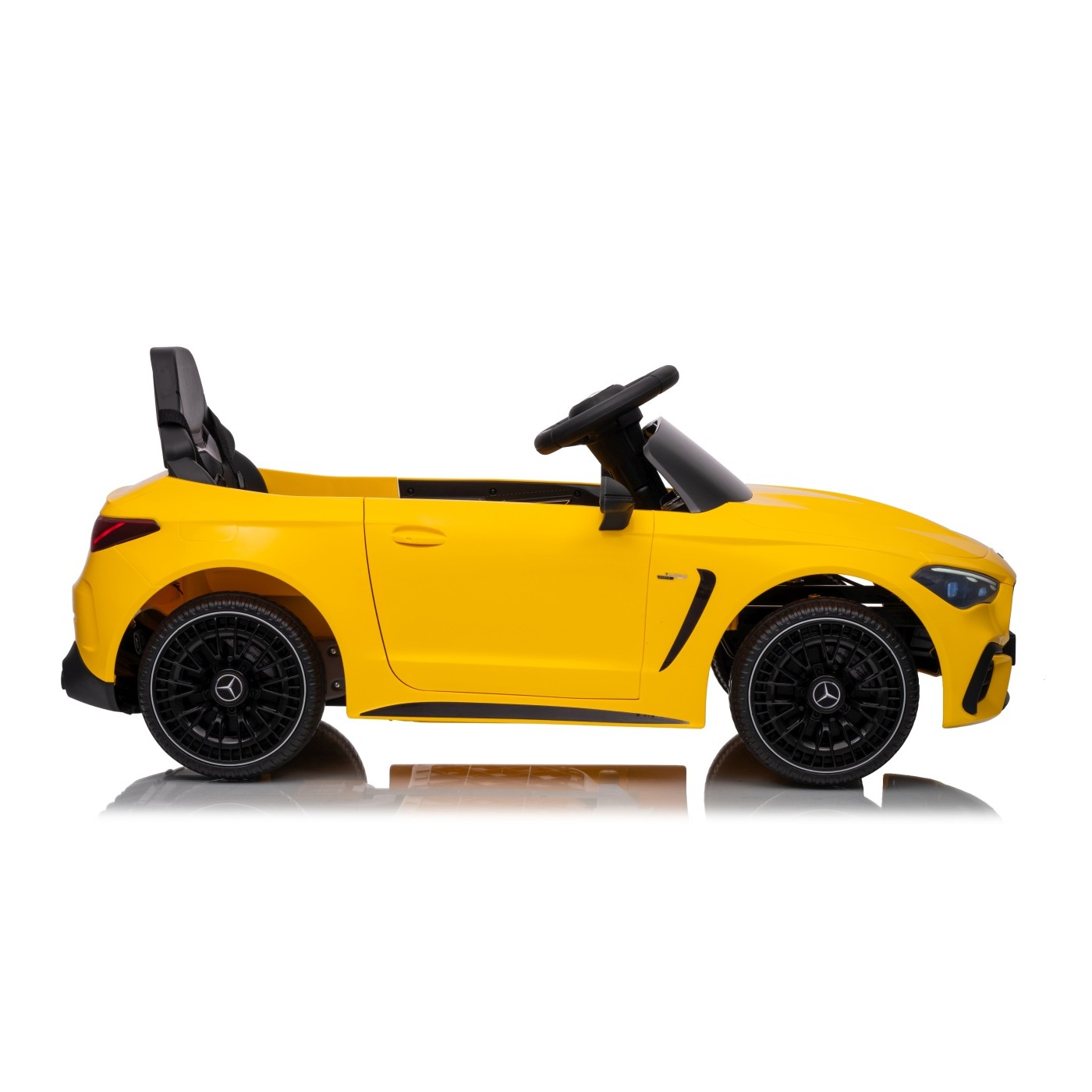 Mercedes Benz AMG CLE 53 Žluté vozidlo